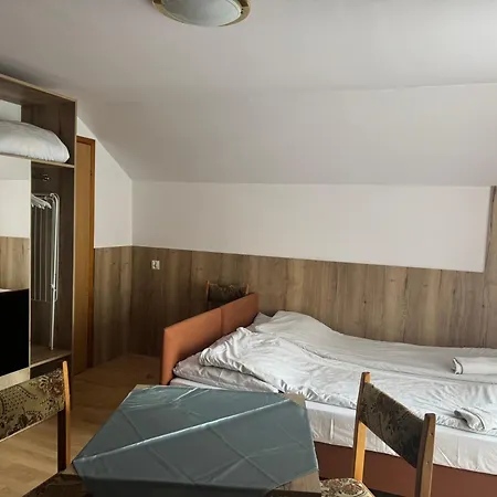 Goscinne & Przemyk בית אירוח *